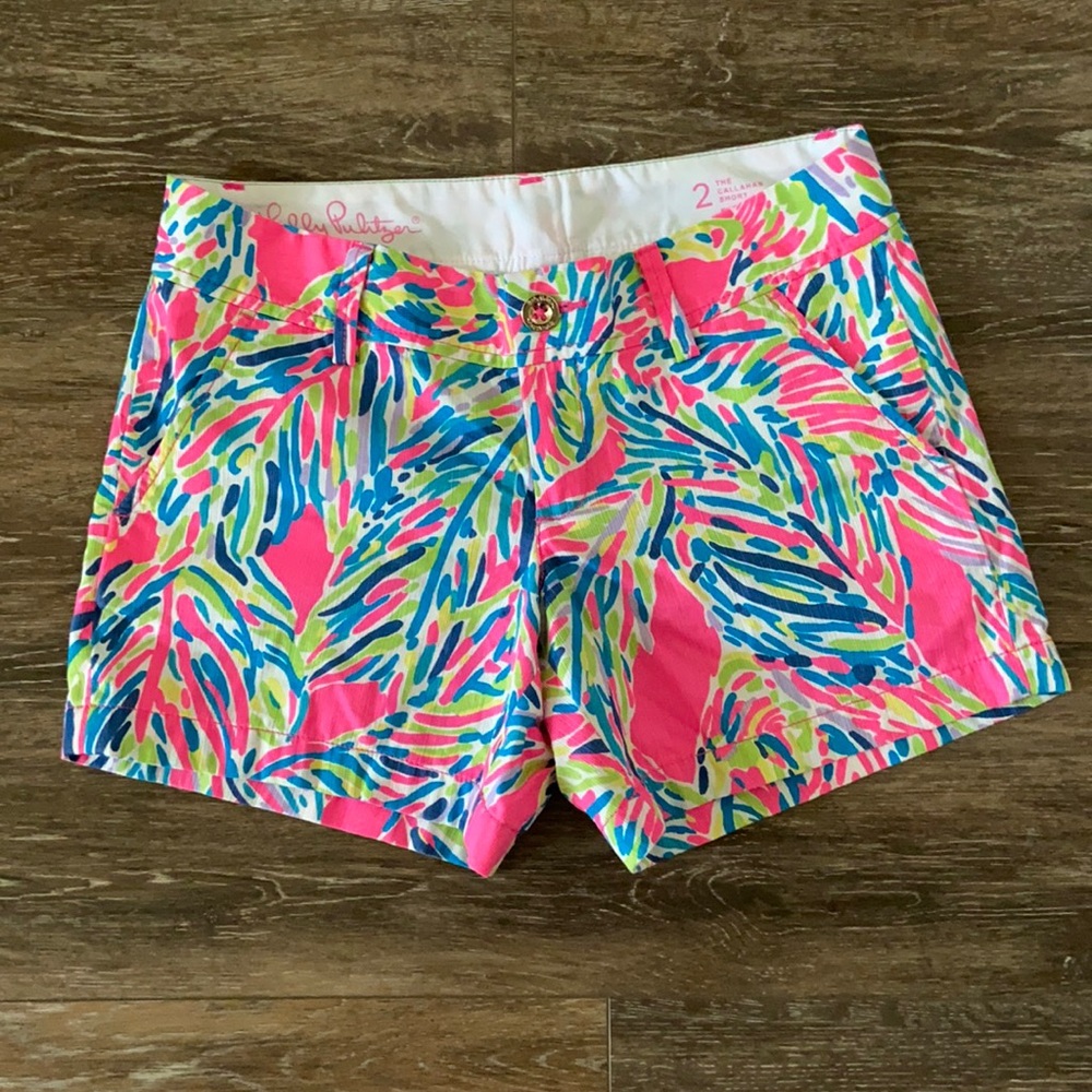Lilly Pulitzer The Callahan Short in size 2. Pattern is Palm Reader.